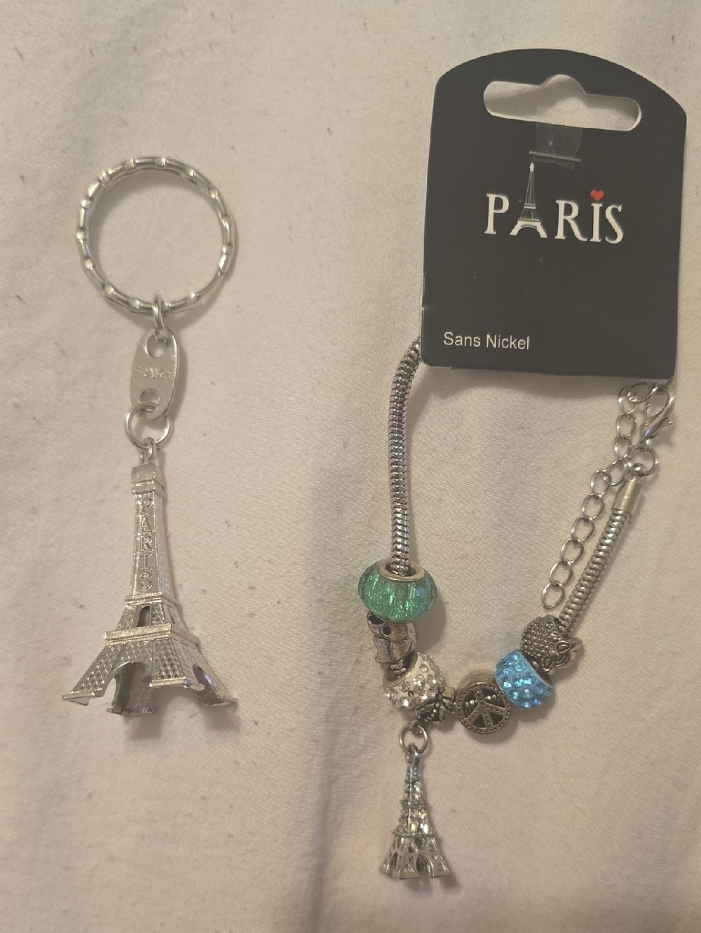 The Eiffel Tower Keychain And Bracelet